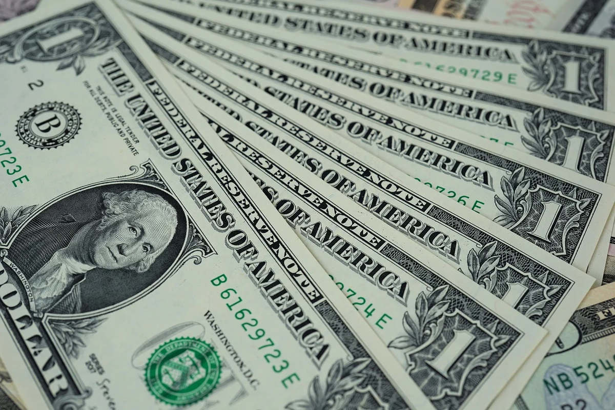dollars (pixabay)