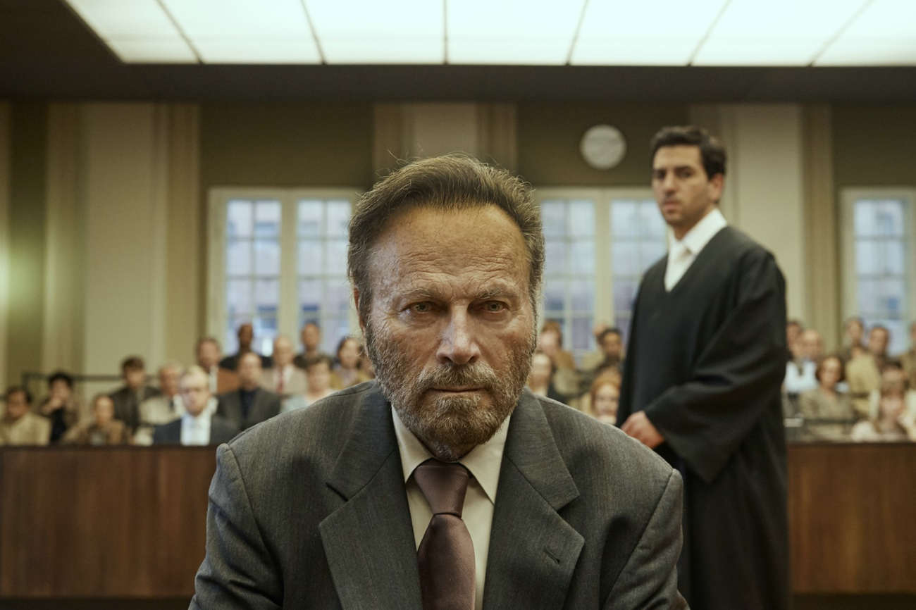 Fabrizio Collini (played by Franco Nero) remains indifferent to his trial for a long time, despite the efforts of his lawyer (played by Elyas M'Barek).