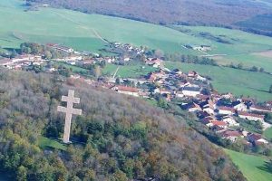 Cross of Lorraine in Colombey-les-deux-Eglises