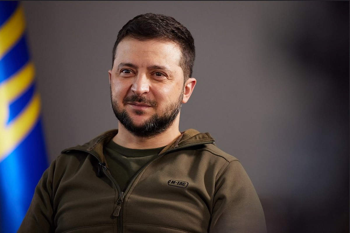 Zelensky : a hero or a bastard?