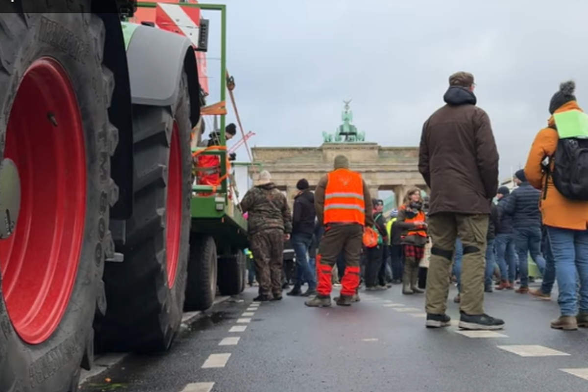 Tractors occupy Berlin (capture euronews)
