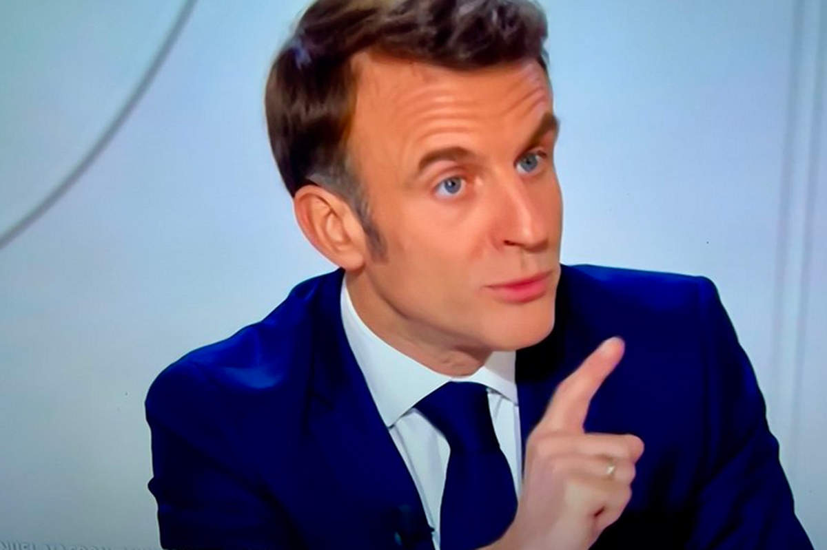 President Macron answers questions from TF1 and France2 journalists (capture X)