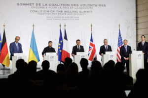 coalition of vontiers in Paris (Flickr)